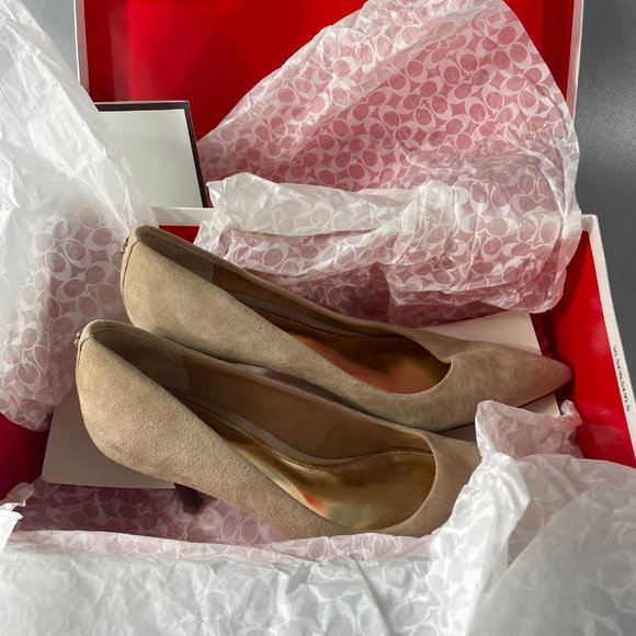COACH BEIGE SUEDE LEATHER PUMPS HEALS NEUTAL COLOR, SIZE 6B - Picture 12 of 12